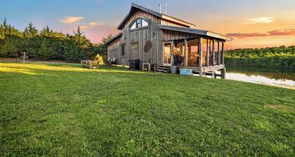 Cabin on Private 4-Acre Pond, King Bed