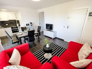 Casa, 2 habitaciones, Terraza | Sala de estar