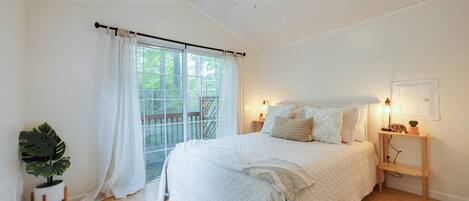 2 bedrooms, internet, bed sheets