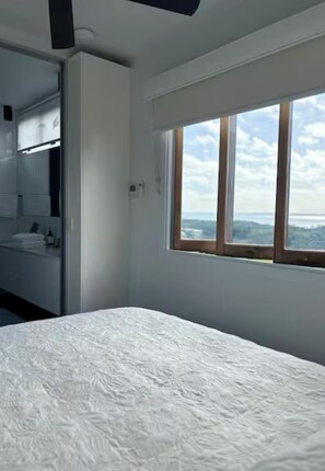 2 bedrooms, in-room safe, desk, iron/ironing board - Fraser Coast, Eco Container Home + Cabin, Pool, Pet Friendly, Boat Ramp 5min (River Heads)