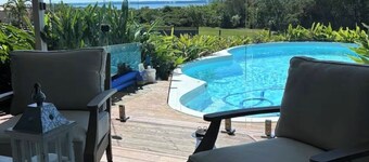 Fraser Coast, Modern Container Home + Cabin, Pool, Pets ok, Boat Ramp 5min