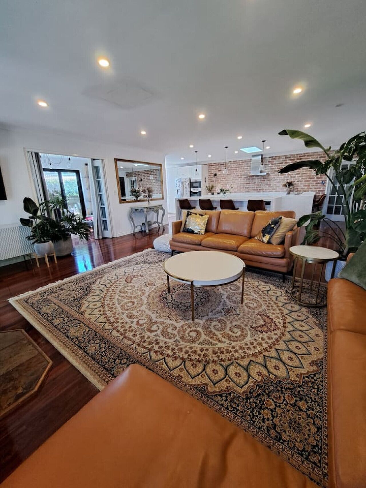 TV, fireplace, stereo