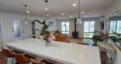 Coastal Getaway – The Duncraig Beach House