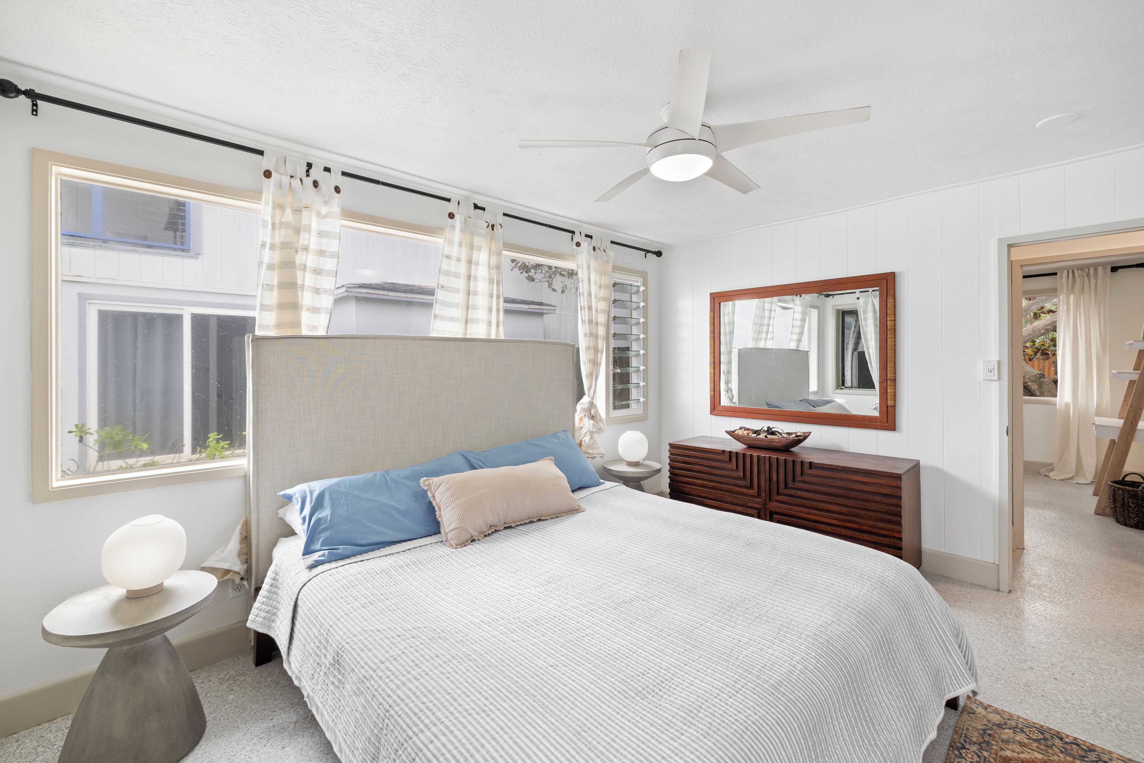 4 bedrooms, desk, iron/ironing board, free WiFi