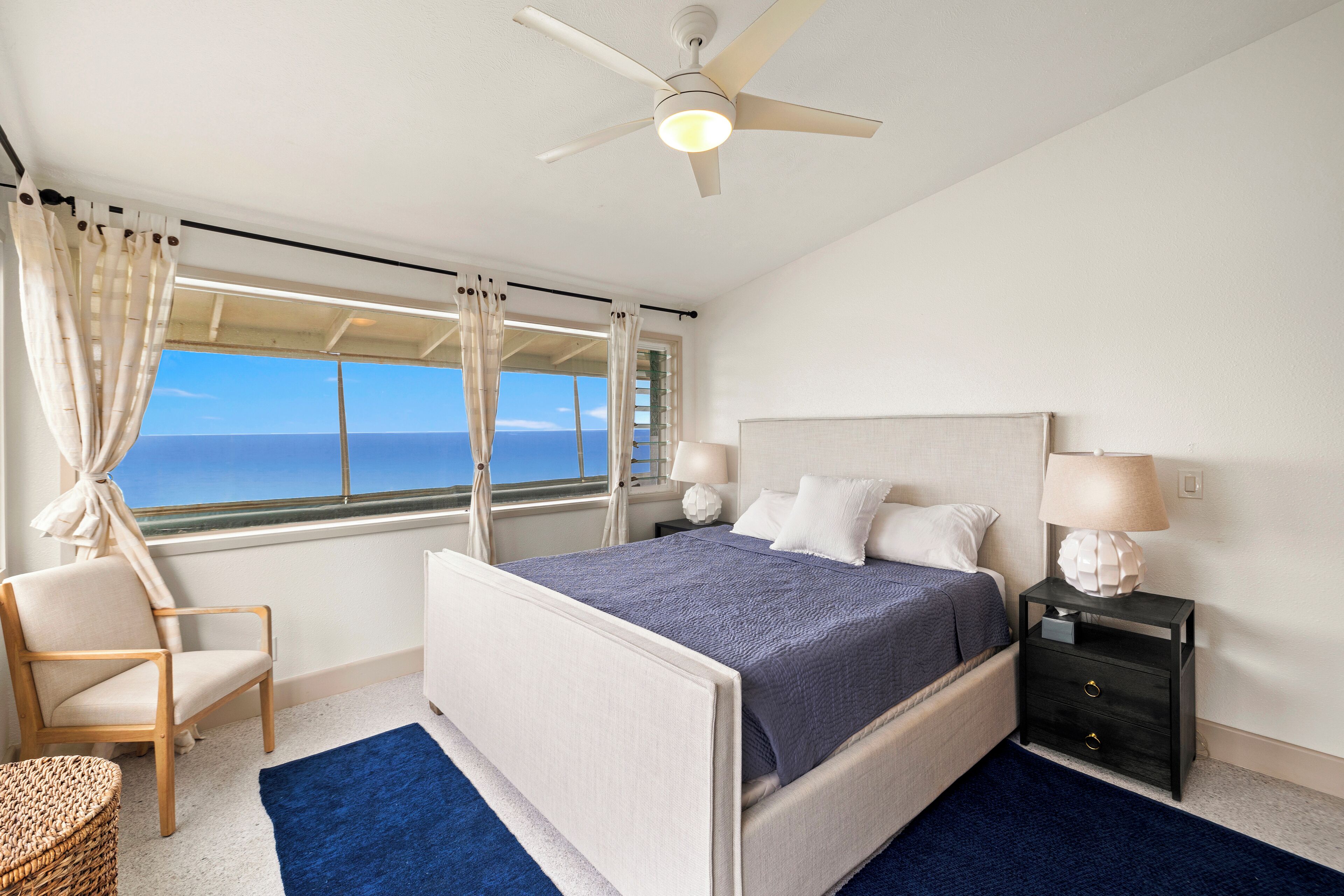 4 bedrooms, desk, iron/ironing board, free WiFi