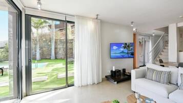 Villa, 3 Bedrooms, Terrace | Living area