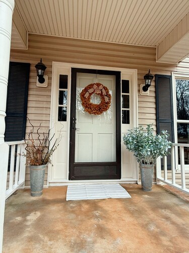 Spacious+Peaceful 4BED/2.5BATH Disc Golf, Porch, & Gazebo