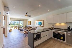 Deluxe Apartment, 2 Bedrooms, Lake View, Ground Floor | Private kitchen | Full-size fridge, microwave, oven, stovetop