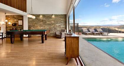 Heart of Douro Valley Charmer with private pool and fab views!