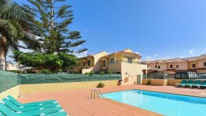 Pool - Global Bungalow Sonnenland Los Tinos II 45 8909 (San Bartolomé de Tirajana)