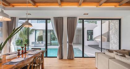 Mövenpick Pool Villa 6BR