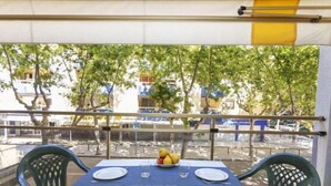 House, 2 Bedrooms, Terrace | Balkoni