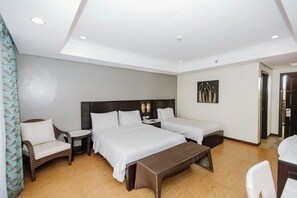 Deluxe Room, 1 Twin Bed, Balcony | Bed sheets - Cebu Westown Lagoon-Partywing (Mandaue)