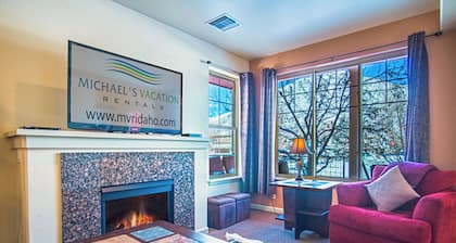 2BD Sweetwater Condo - Community Park, Pool + Hot Tub