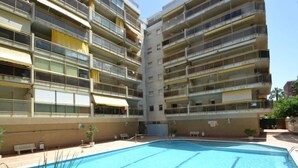 Pool - Global Barcelona 1 - By Global Rental Holidays 8973 (Salou)