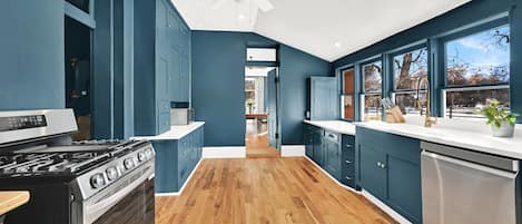 Microwave, oven, stovetop, dishwasher