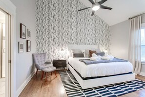 2 bedrooms, desk, iron/ironing board, free WiFi