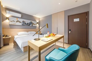 Comfort Room | Free WiFi - Jingbao Ruijia Hotel (Daxing)