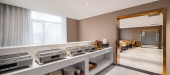 Jingbao Ruijia Hotel 