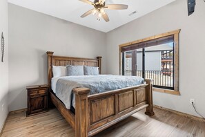 5 Schlafzimmer, Bügeleisen/Bügelbrett, kostenloses WLAN, Bettwäsche