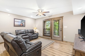 Smart TV, fireplace, DVD player