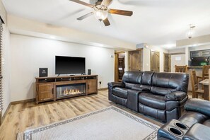 Smart TV, fireplace, DVD player