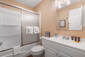 Hair dryer, towels - Direct Lakefront Condo, sleeps up to 4, Resort Perks and Ticket Deals! (Branson)