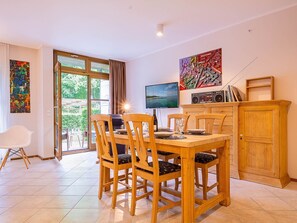 Unclassified image, 4 of 11, button