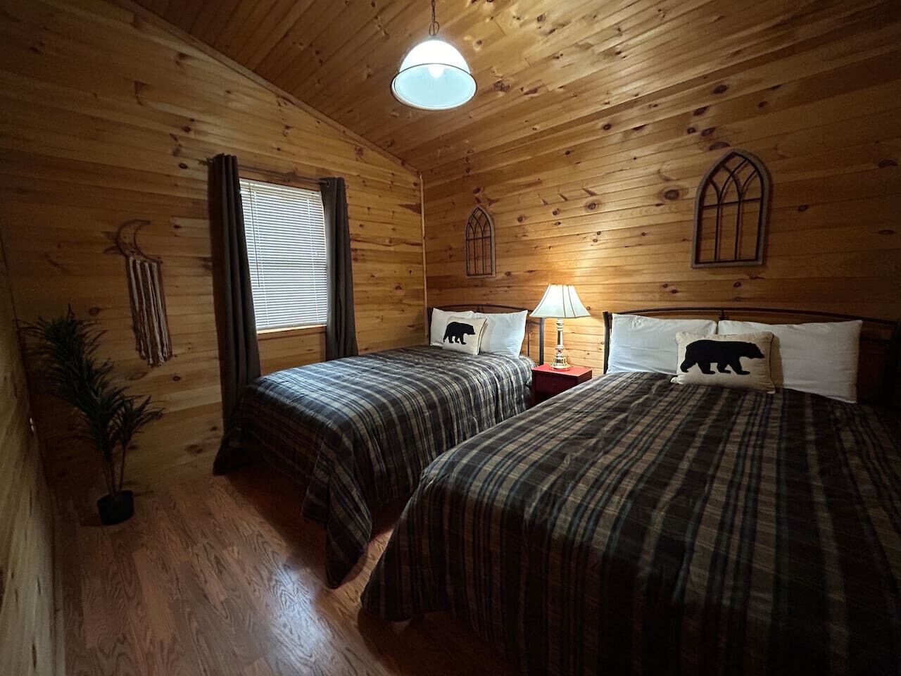 2 bedrooms, iron/ironing board, travel cot, WiFi