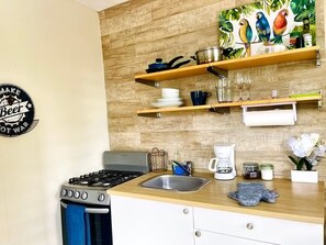 1 bedroom - Eco-friendly Mountain Retreat Near Beaches (Ceiba)