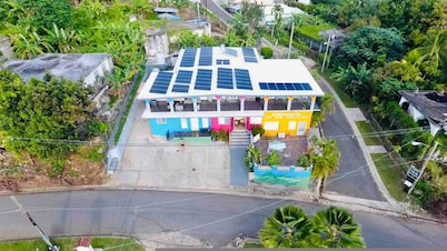 Eco-friendly Cozy Studio Solar-powered Retreat