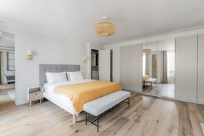 2 chambres, fer et planche à repasser, Wi-Fi, draps fournis