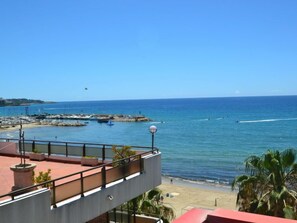 Hus, 3 soverom, terrasse | Overnattingsstedets uteområder