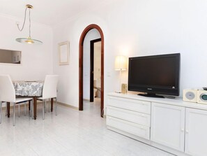 House, 3 Bedrooms, Terrace | Interior - Global Ancora Ático 6175 (Salou)