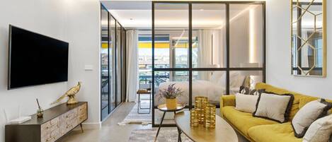 1 habitación, tabla de planchar con plancha, wifi y ropa de cama