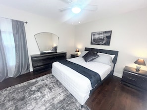 2 Schlafzimmer, Bügeleisen/Bügelbrett, kostenloses WLAN, Bettwäsche