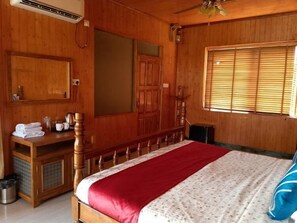 Room - Jungle Heritage Resort (Palia Kalan)