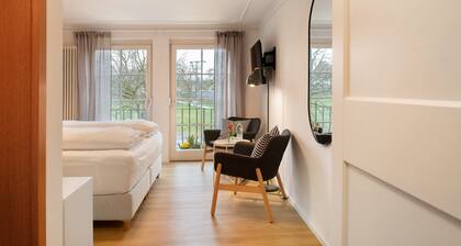 Room 'Meersburg' with shared terrace and Wi-Fi
