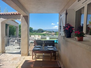Outdoor dining - Bleu Azur by Interhome (Six Fours)