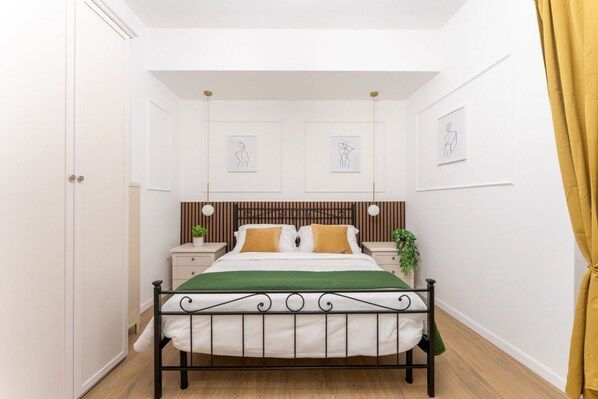 1 bedroom, iron/ironing board, travel cot, WiFi