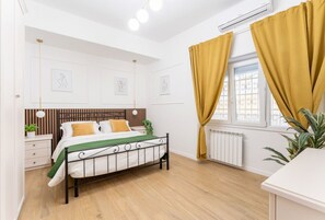 1 bedroom, iron/ironing board, travel cot, WiFi