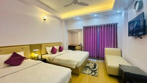 Desk, free WiFi - Best Southern Hotel (Kalapara)