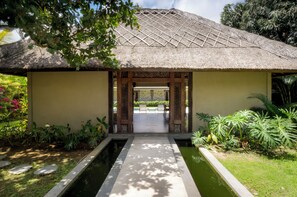 Front of property - Akilea villas (Pecatu)
