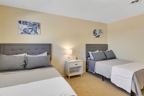 4 chambres, fer et planche à repasser, Wi-Fi, draps fournis