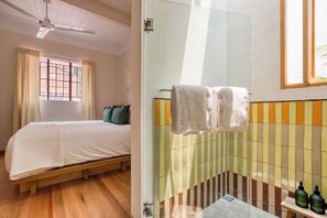 Bügeleisen/Bügelbrett, WLAN, Bettwäsche