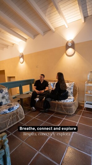 Classic Double Room, Garden View | Living area - Autenthico Provenza Hotel Medellin (Medellín)