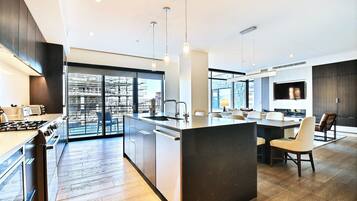 Kondominium, 3 kamar tidur | Dapur pribadi | Lemari es, oven, dan mesin pembuat kopi/teh