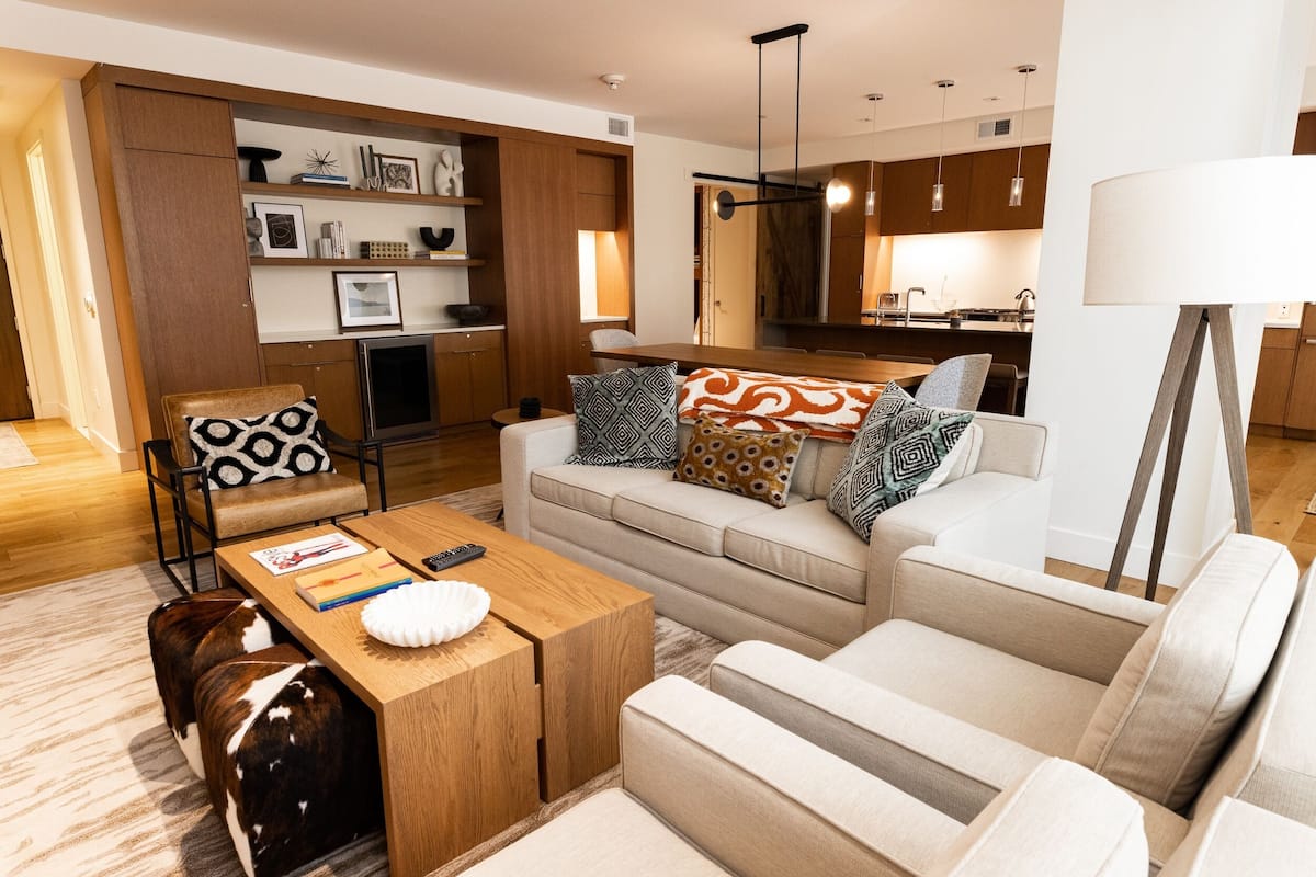 Condo, 3 Bedrooms | Living area