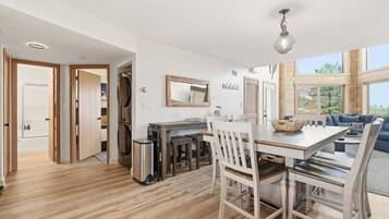 Condo, 1 Bedroom | Dining