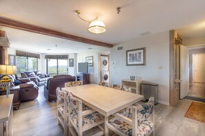 Apartamento, 3 habitaciones | Restauración